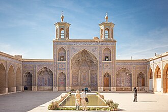 Nasir al-Mulk Mosque (Pink Mosque)